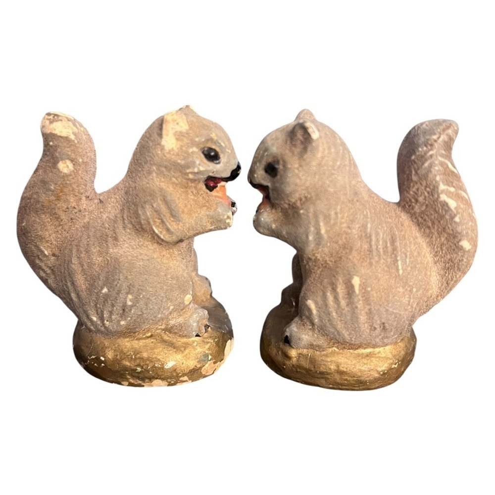 Vintage Painted Chalkware Gray Squirrel Miniature Figurines Pair Eating Nuts 2” - Picture 2 of 8